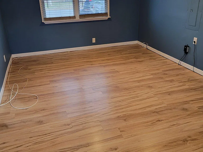 300 Essex Dr — Photo 17
