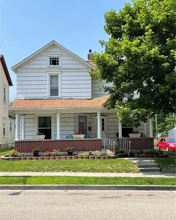 1st image of 118 Western Ave