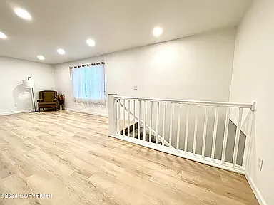 629 E Eklutna Ave — Photo 2