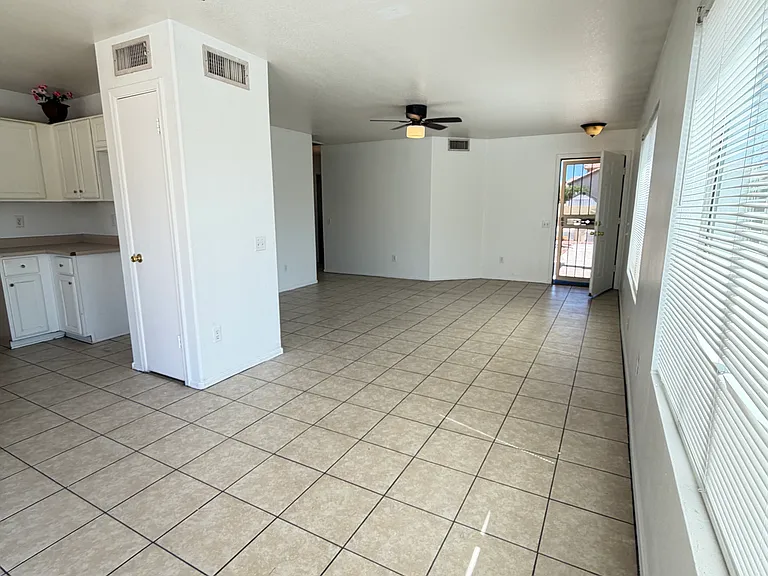 W Ocotillo Rd — Photo 16