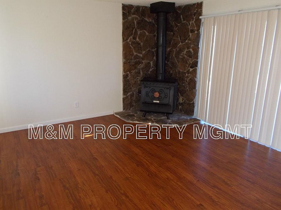 Living Room has Fireplace