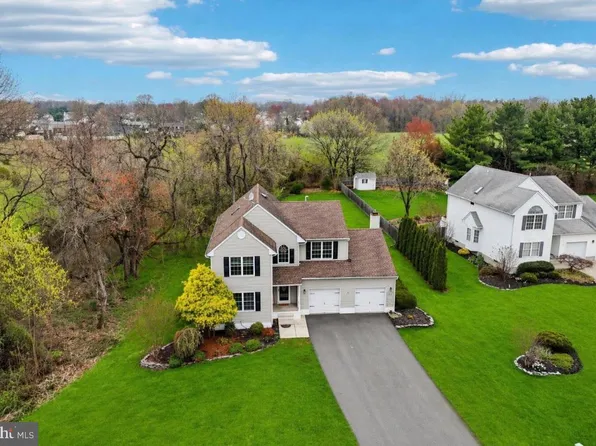 20 Valley Forge Rd, Bordentown, NJ 08505