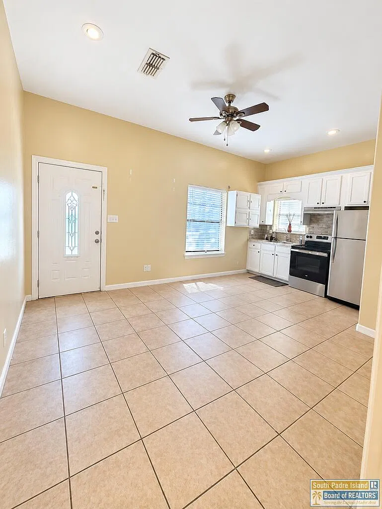 2 bed, 2.0 bath, 840 sqft, $1,500 — Photo 4
