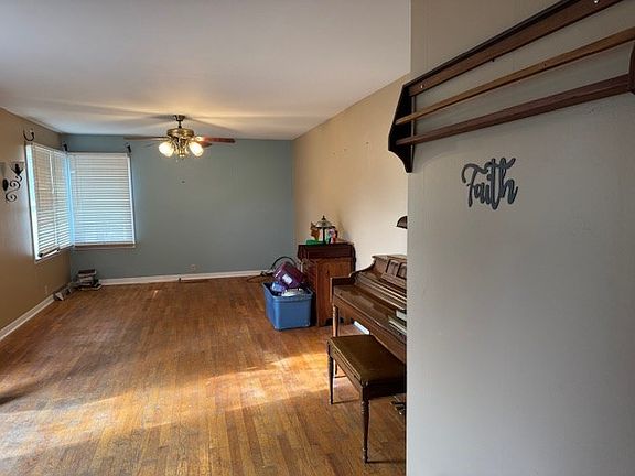 5th image of 1103 Hillside Dr
