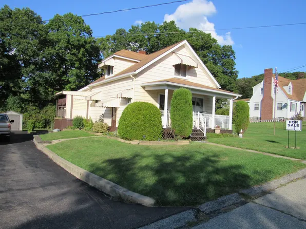 3169 Indiana Dr, Lower Burrell, PA 15068
