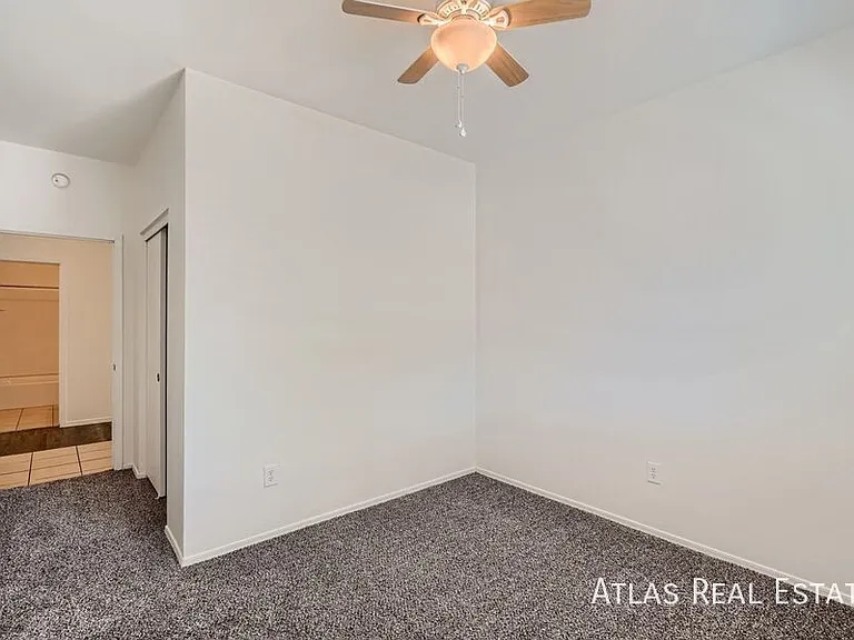 8437 W Green Kingfisher Ln — Photo 15