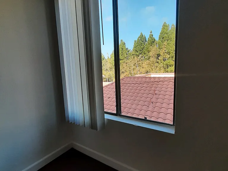 Sierra Apartments, LLC — Photo 27
