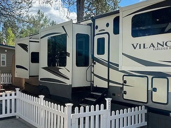 514 N Sawyer St #C21, Cascade, ID 83611