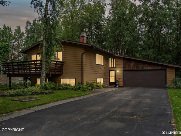 12820 Oomiak Cir, Anchorage, AK 99515