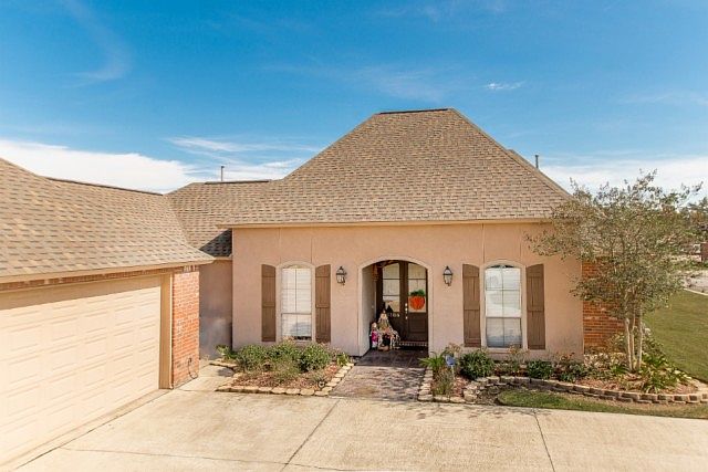 1st image of 13186 Dutchtown Lakes Dr