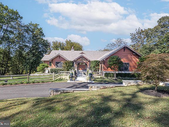 5th image of 992-994 Worthington Mill Rd