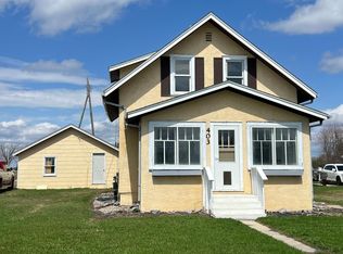 403 3rd St NW, Roseau, MN 56751