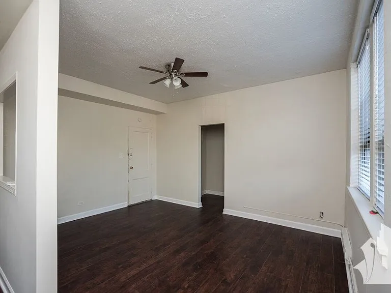 3345 N Marshfield Ave #101 — Photo 5