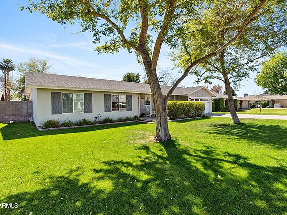 3rd image of 4049 E CLARENDON Avenue