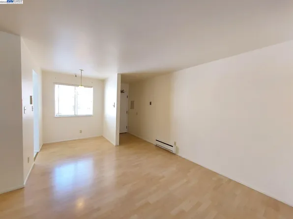5853 Mission St APT 6, San Francisco, CA 94112