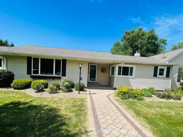 412 S 5th Ave, Streator, IL 61364