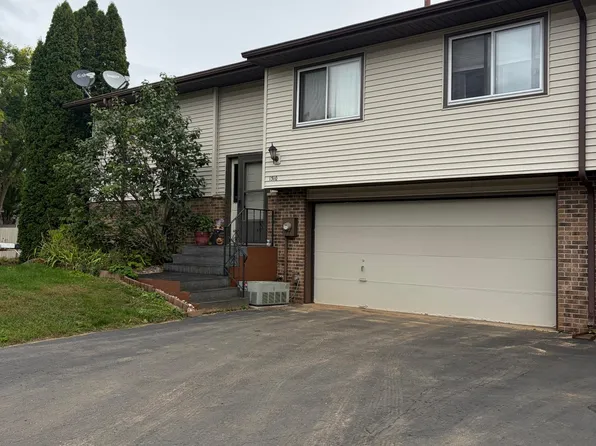 1310 Dellwood St S, Cambridge, MN 55008
