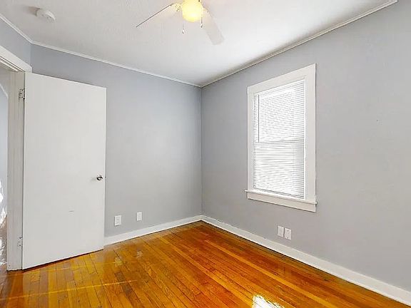 4th image of 605 Swigart St