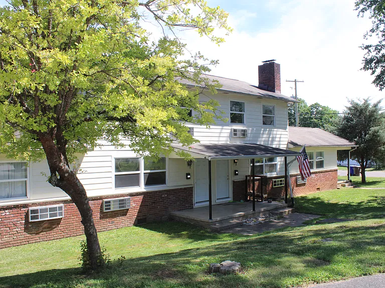 310 Florida Ave — Photo 10