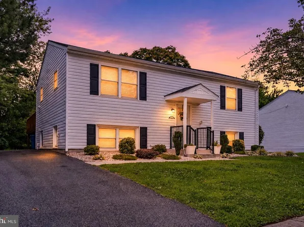 111 Park Towne Dr, Elkton, MD 21921