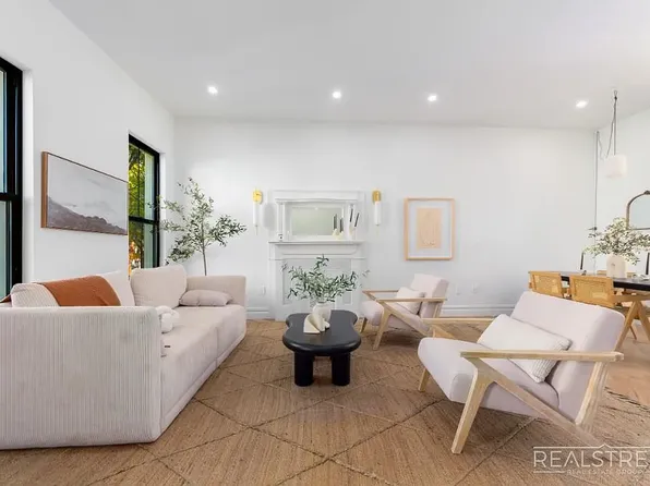 16 Goodwin Place image 3 of 23