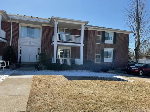 1730 Harrison Ave #B-2, Trenton, MI 48183