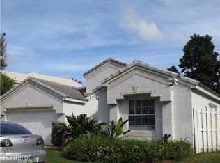 1007 SW 104th Way, Pembroke Pines, FL 33025