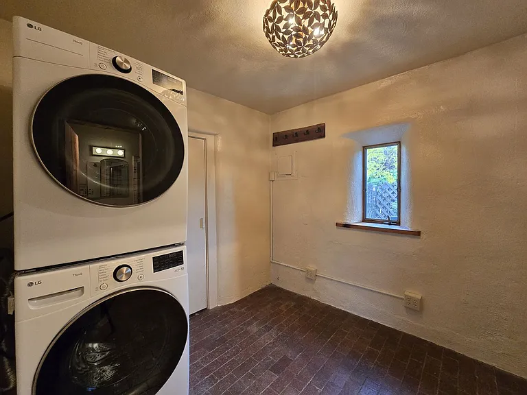 617 Don Felix St #A — Photo 11