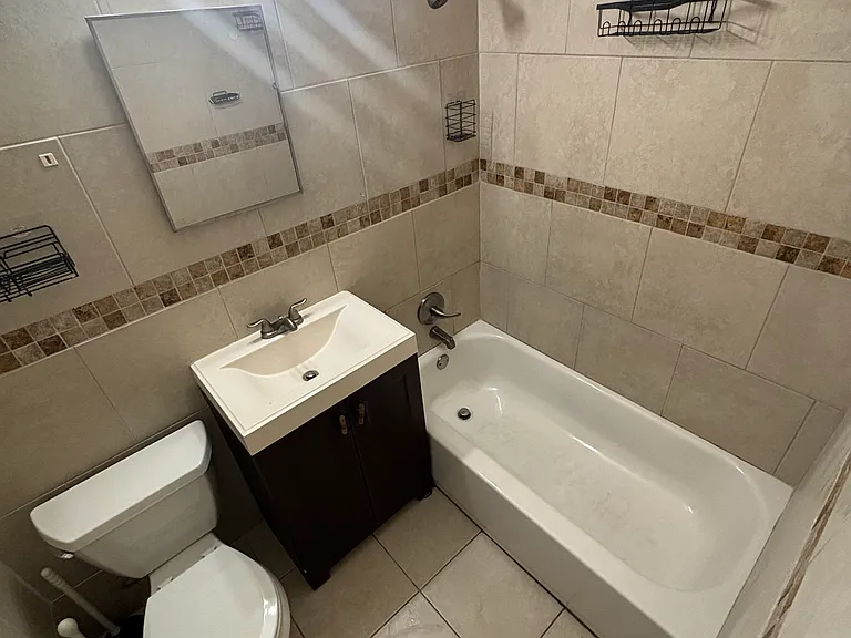 6221 SW 32nd St #3 — Photo 7