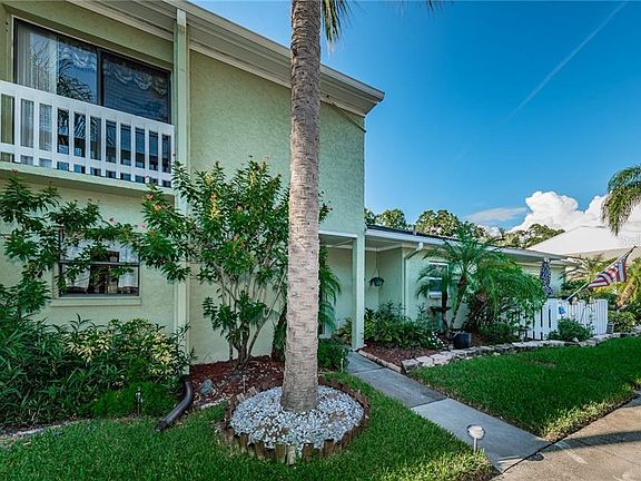 2nd image of 260 Cypress Pl