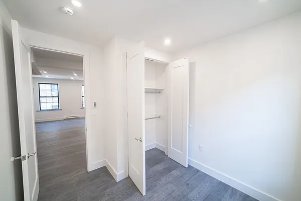 Rented by Heritage Capital Management LLC | media 17