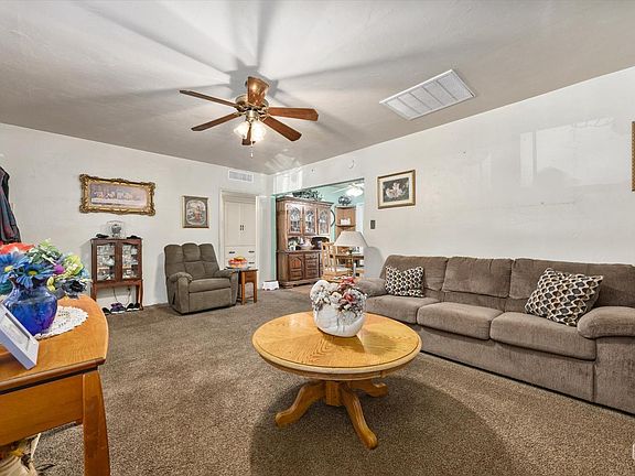 5th image of 1016 El Tejon Ave