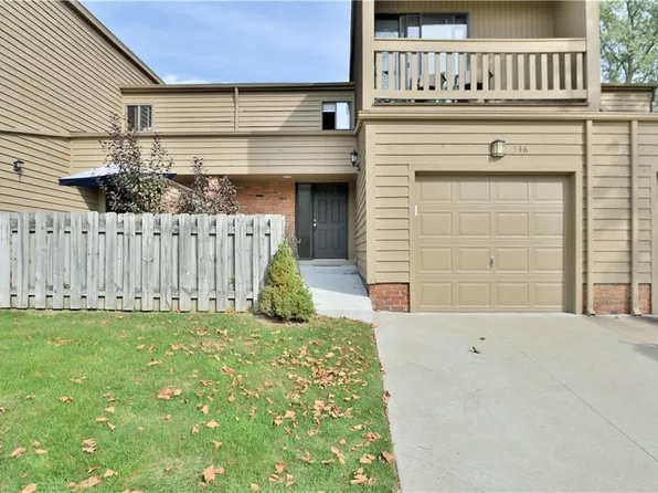 136 Kimrose Ln #136, Broadview Heights, OH 44147