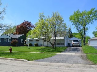 2405 Jay Ln, Rolling Meadows, IL 60008