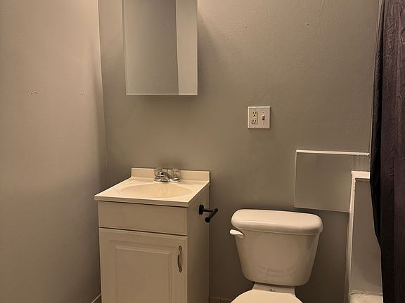3rd image of 352 Laurel St #2