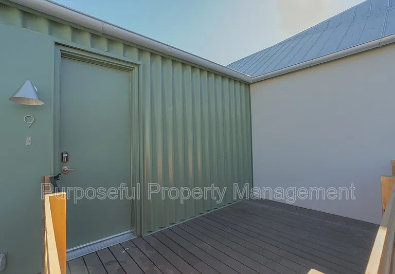 934 Hangar Dr #9 — Photo 23