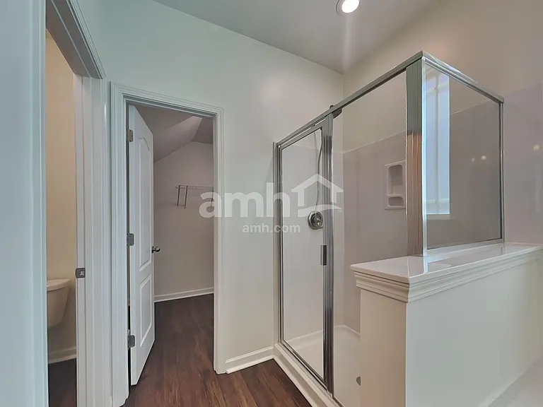 137 Caledonia Dr — Photo 11