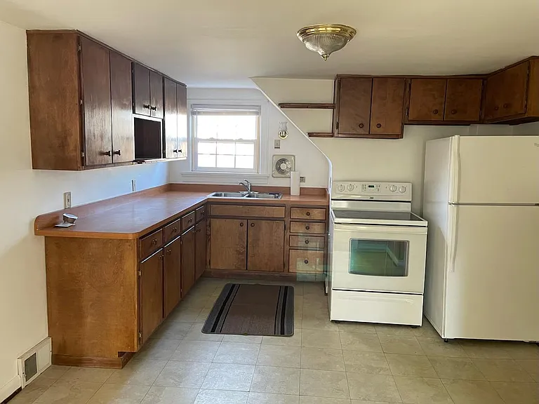 231 N Spring Grove St #2 — Photo 1