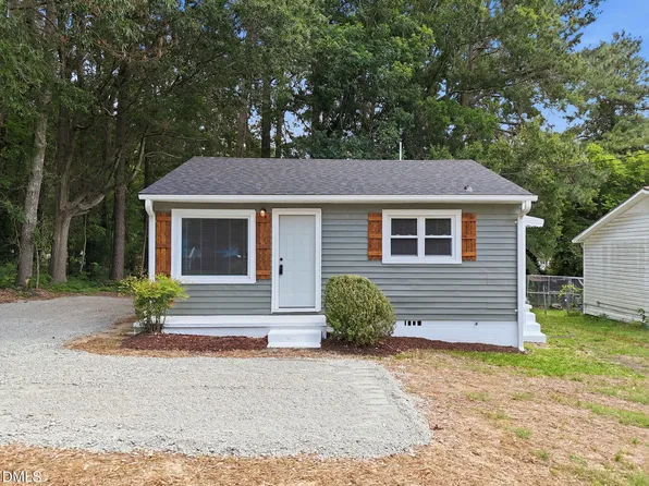 149 S Elizabeth St, Henderson, NC 27536