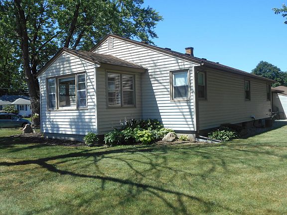 5th image of 3573 Oak St