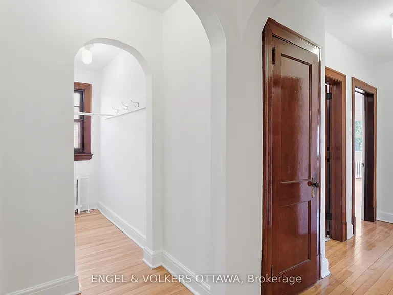 99 Charlotte St #3 — Photo 6