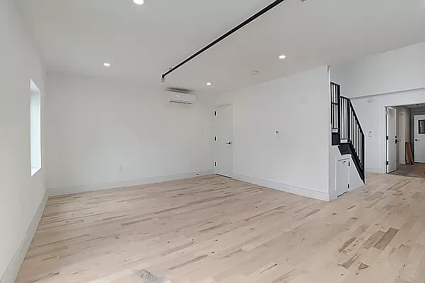 Rented by True Real Estate Group | media 4