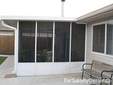 5th image of 17 Larkspur Ln