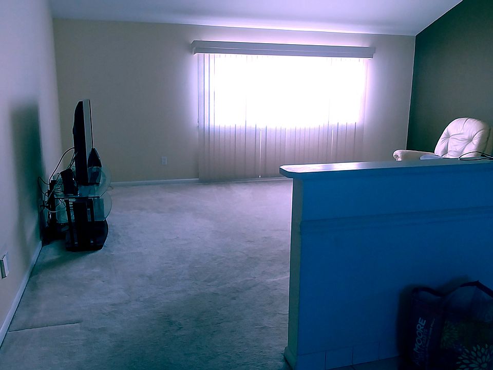 1st image of 81 W Clark St Floor 2