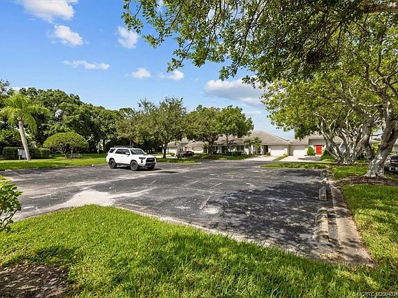 2858 SW Westlake Cir, Palm City, FL 34990 | MLS #M20040316 | Zillow