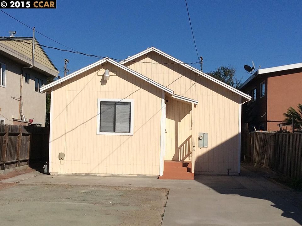 2nd image of 1820 Powell St