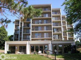 2700 N Shore Dr PENTHOUSE 202, Clear Lake, IA 50428