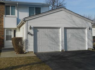 230 Walker Dr, Bolingbrook, IL 60440