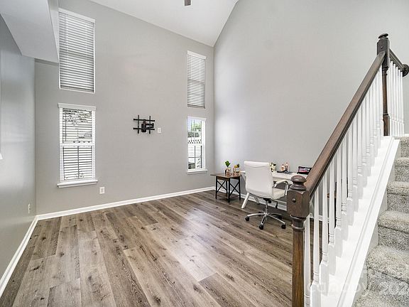 4th image of 11057 Alderbrook Ln