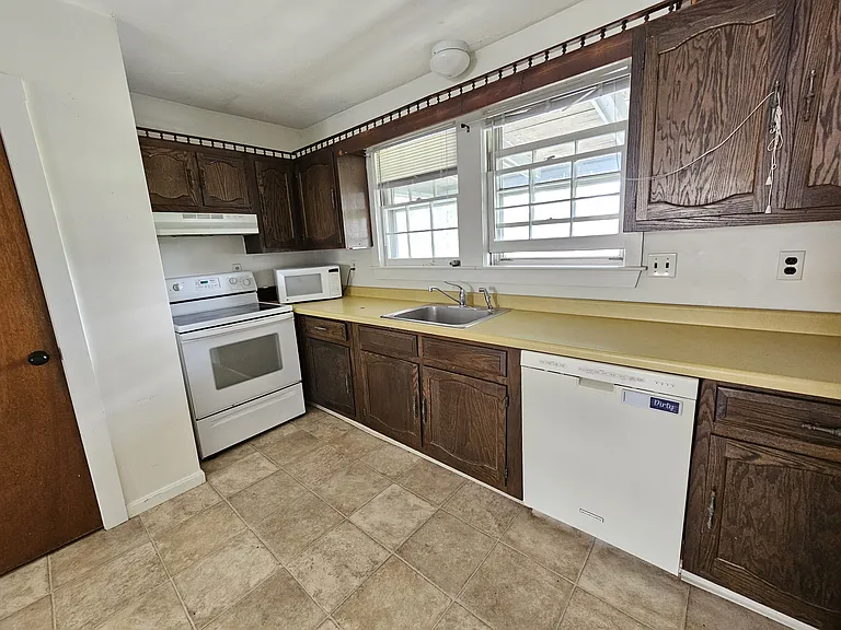 169 King St #1 — Photo 2